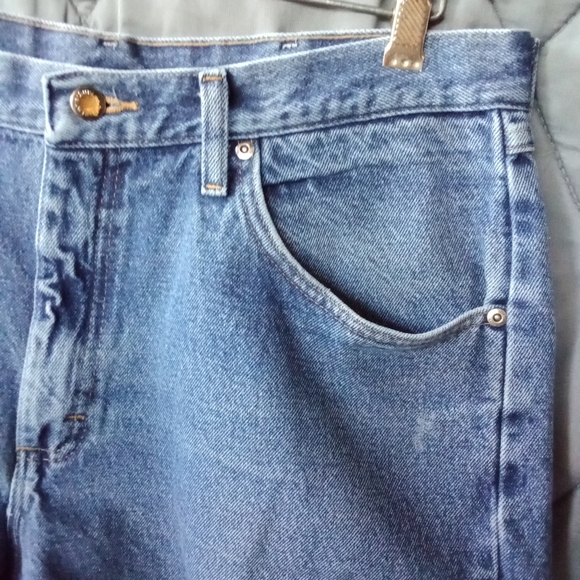 Women's Wrangler Denim Jean Shorts Distressed Style Raw Hem Premium Quality - Picture 3 of 12